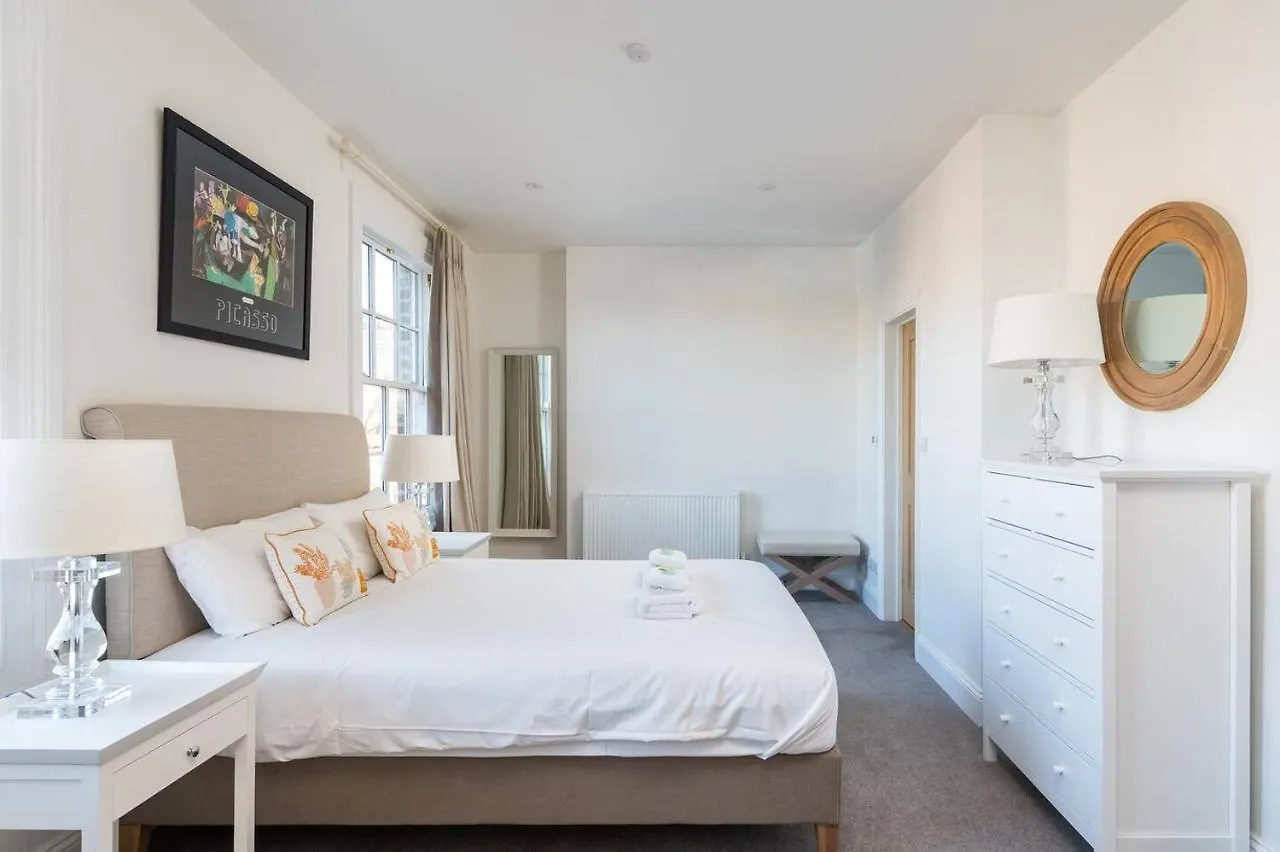 Apartment Ferienwohnung Pass The Keys Luxurious Duplex With Parking York