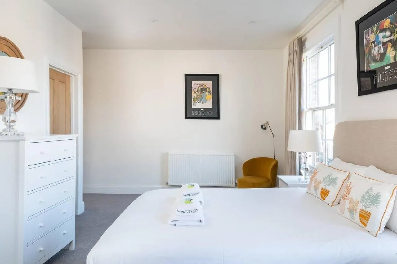 Ferienwohnung Pass The Keys Luxurious Duplex With Parking York 0*,  Großbritannien